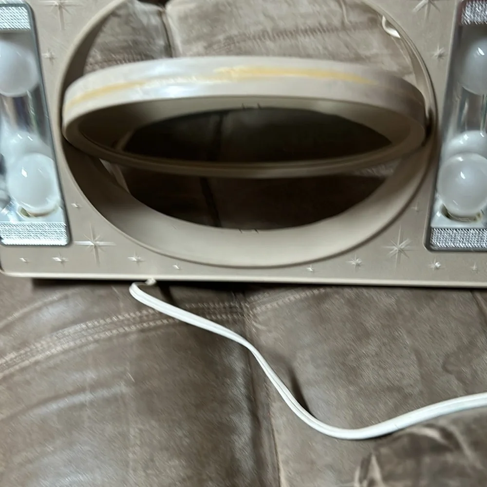 VINTAGE light up makeup mirror